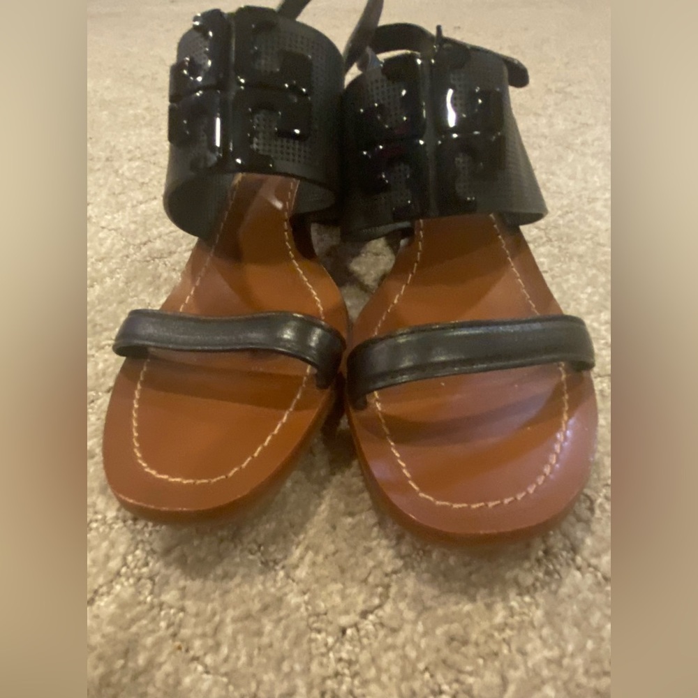 Tory burch sandals with strap size 9.5